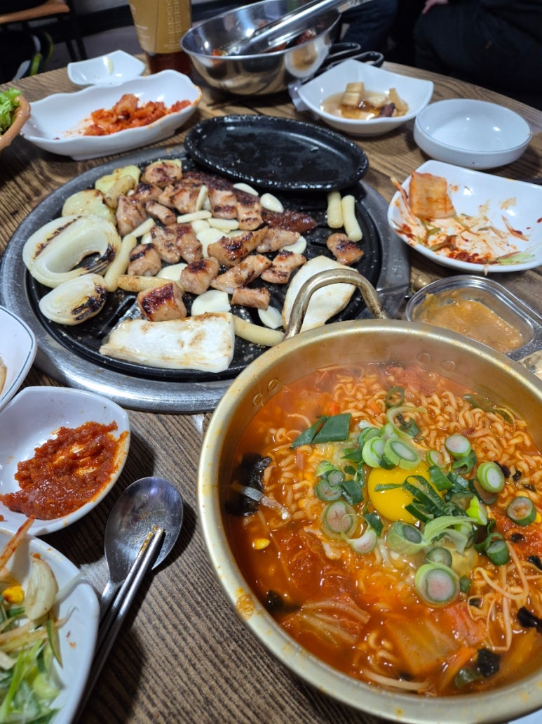 건방진오돌뼈 이미지
