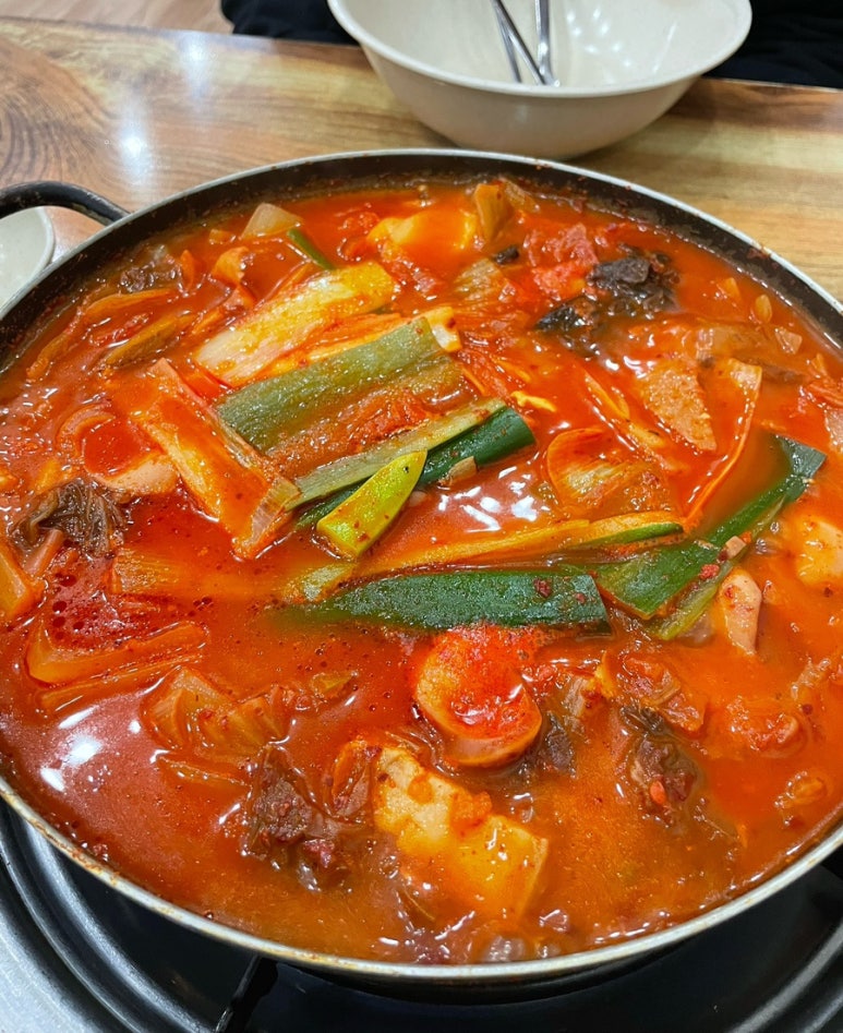 돈가네옛날김치돼지찌개 이미지
