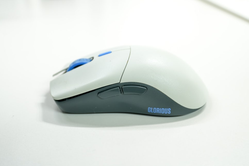 글로리어스 SERIES ONE PRO (VIDAR BLUE) 유무선 게이밍 마우스 아이패드프로에 사용 이미지 14