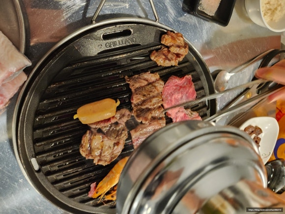 처음본명품민물장어 이미지