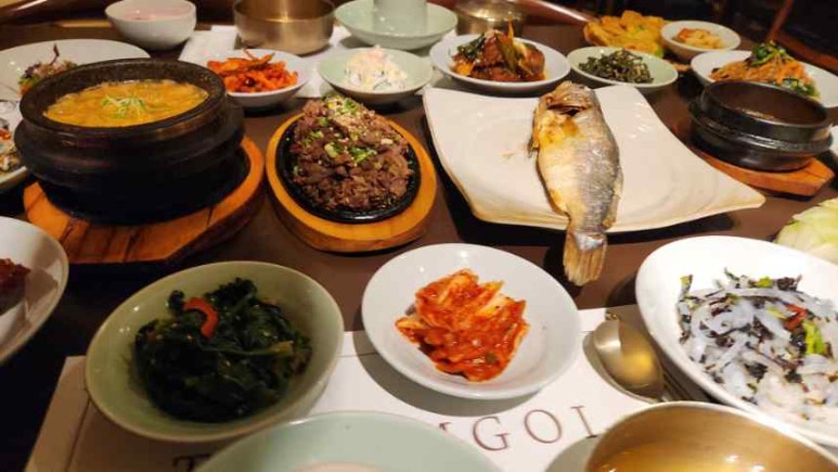 전통한정식 이미지