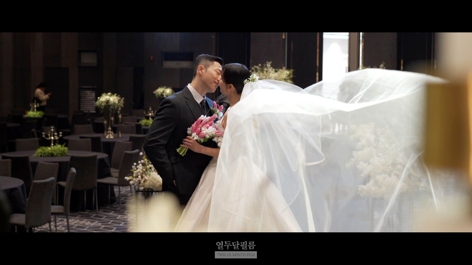 열두달필름 이미지