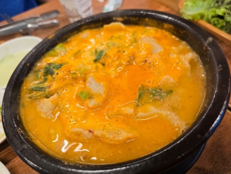 홍삼오리회전구이 이미지