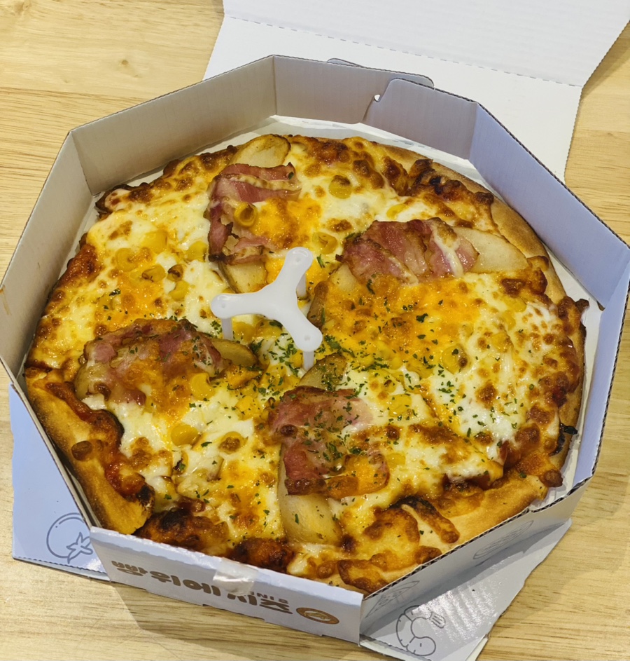 빵위에치즈 이미지