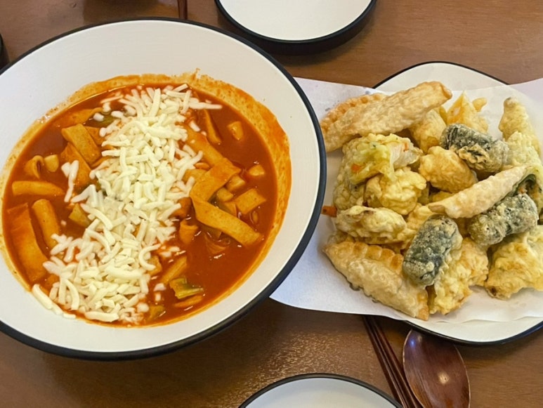 도리모치닭떡볶이 이미지