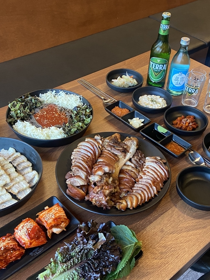 당일왕족발 이미지