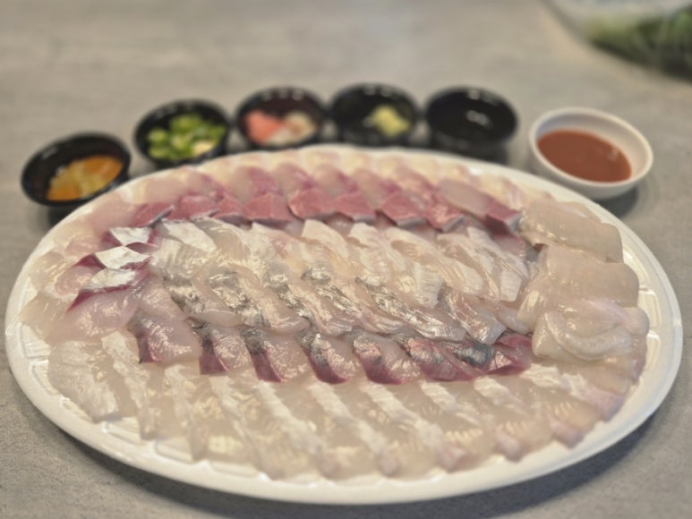 회뜨는장인 이미지