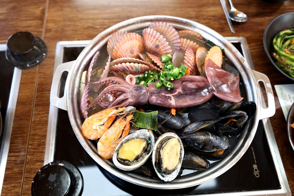 황금해물칼국수 이미지