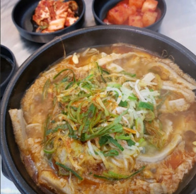 얼큰소고기국밥 이미지