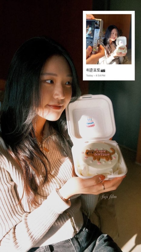 동하는 필름 이미지