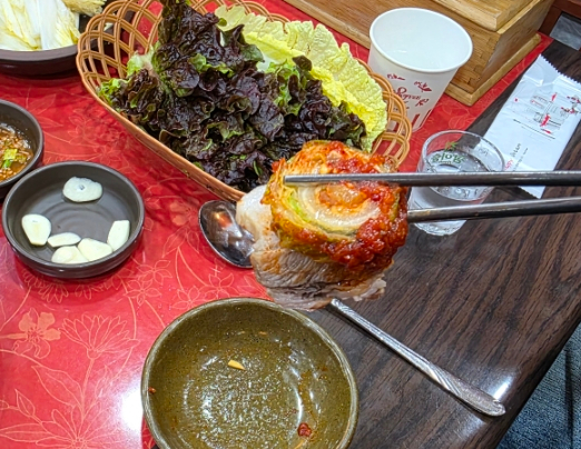 항아리보쌈돌돌이김치 이미지