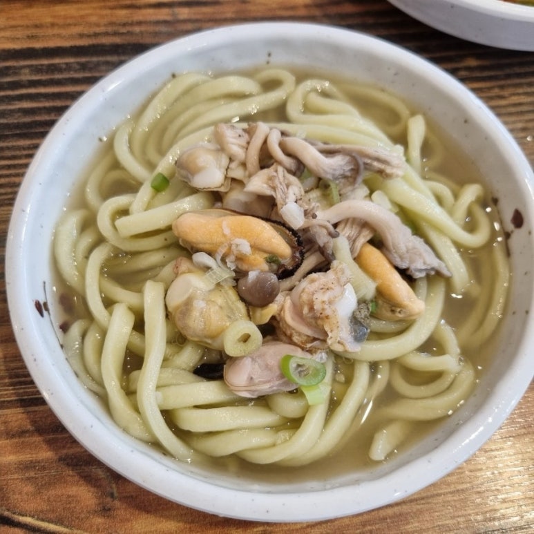 철수네뽕잎칼국수 이미지