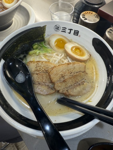 산쪼메다산 이미지