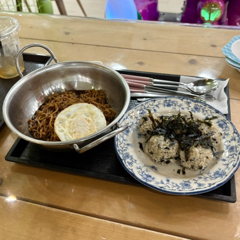 코쿤키즈카페 이미지