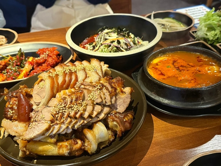 더맛있는족발보쌈양재포이점 이미지