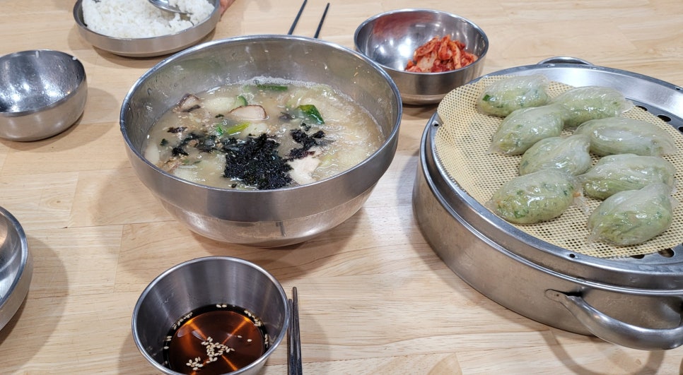 이층칼국수 이미지