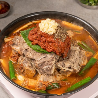 평이담백뼈칼국수철원점 이미지