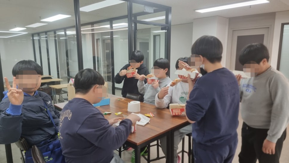 제이와이피영어학원 이미지