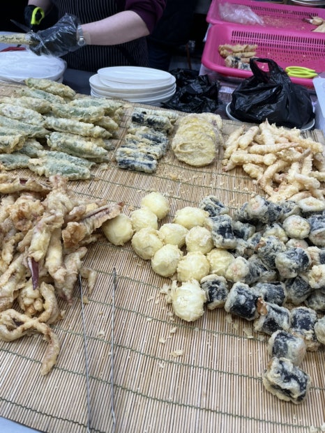 후야네손만두 이미지