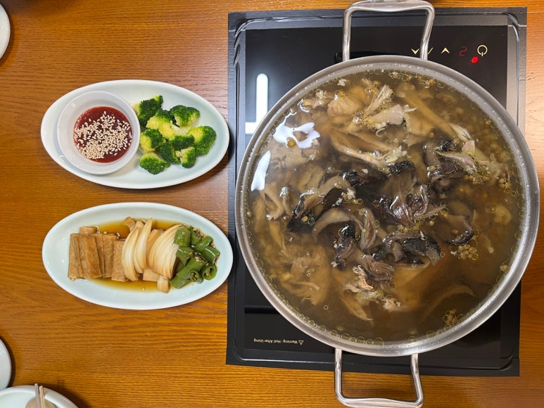오능이백숙 이미지