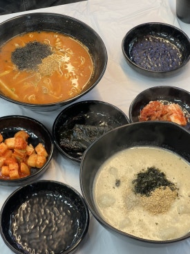 칼국수와반찬이맛있는밥집 이미지