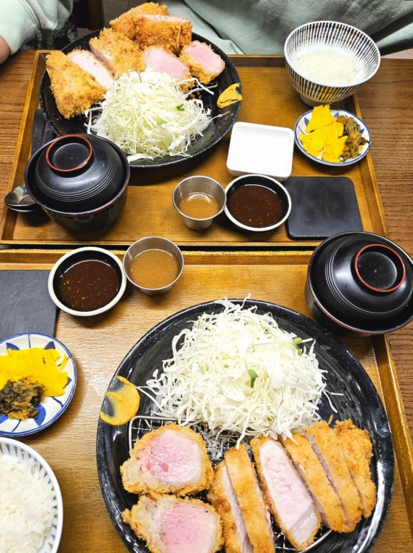 크레이지카츠현대백화점 이미지