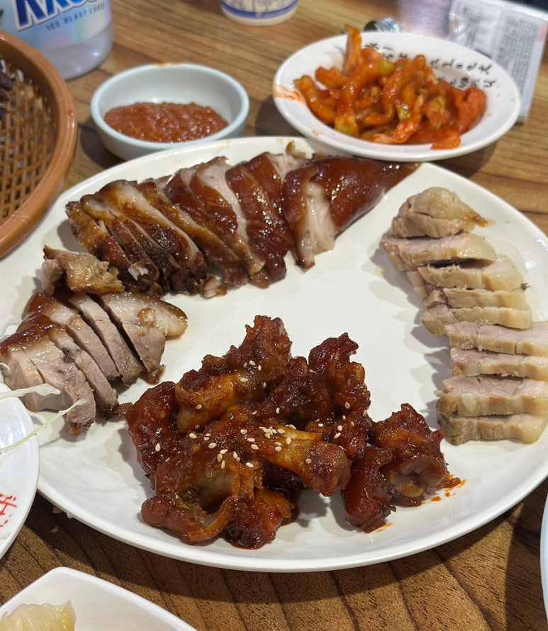 우현족발 이미지
