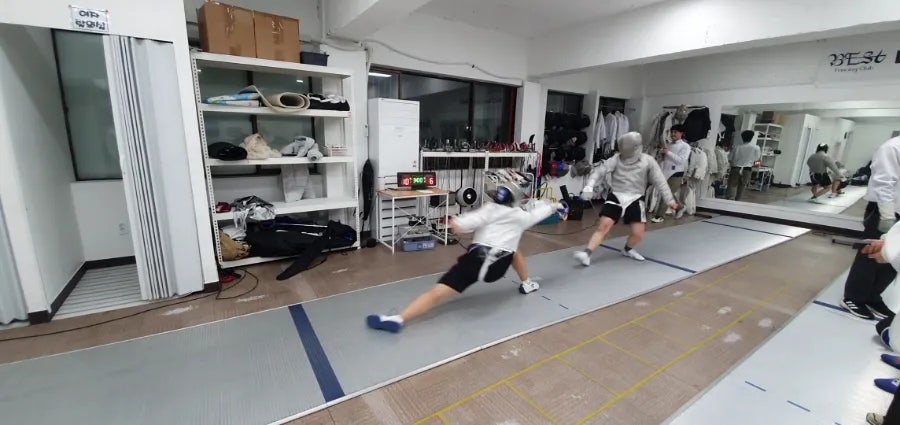 베스트펜싱클럽 이미지