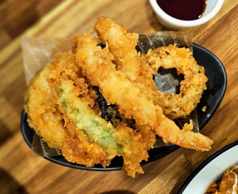 서비우동돈까스 이미지