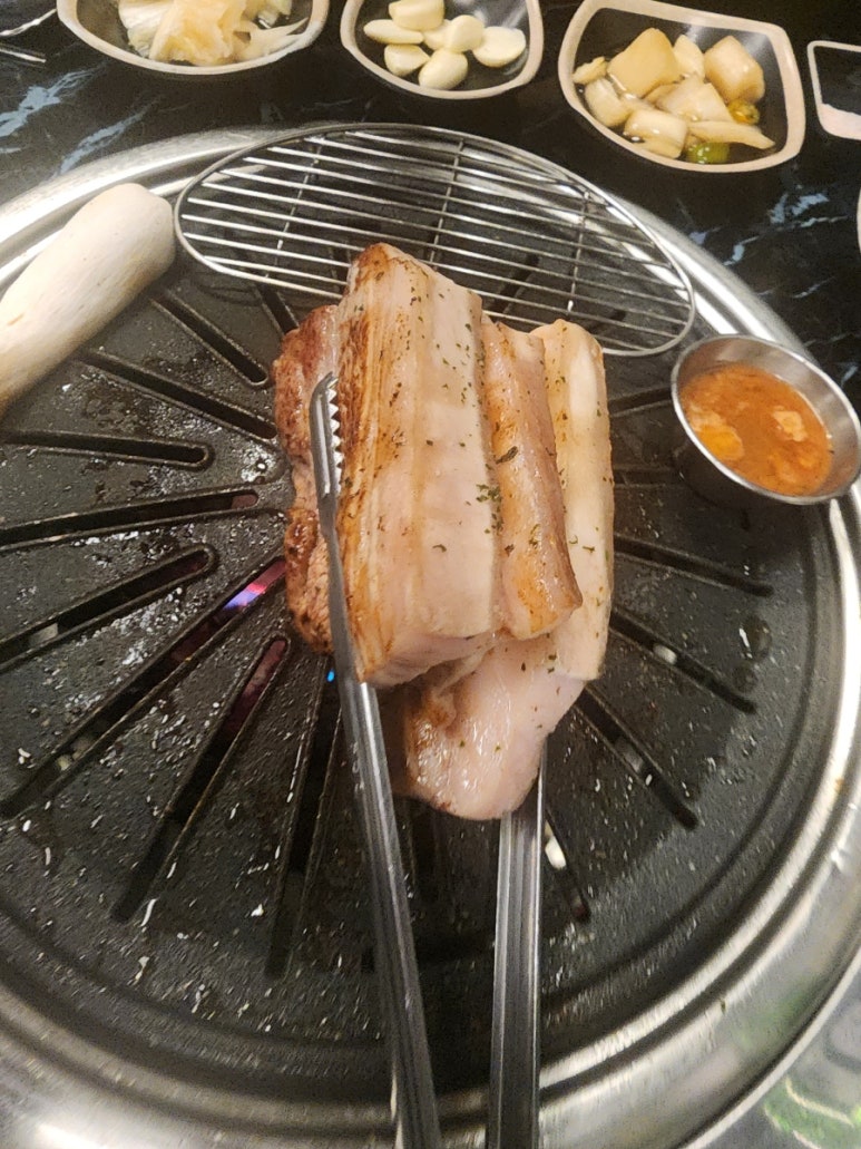 육돈가 이미지