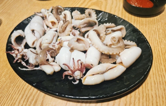 국수먹는꼴뚜기 이미지