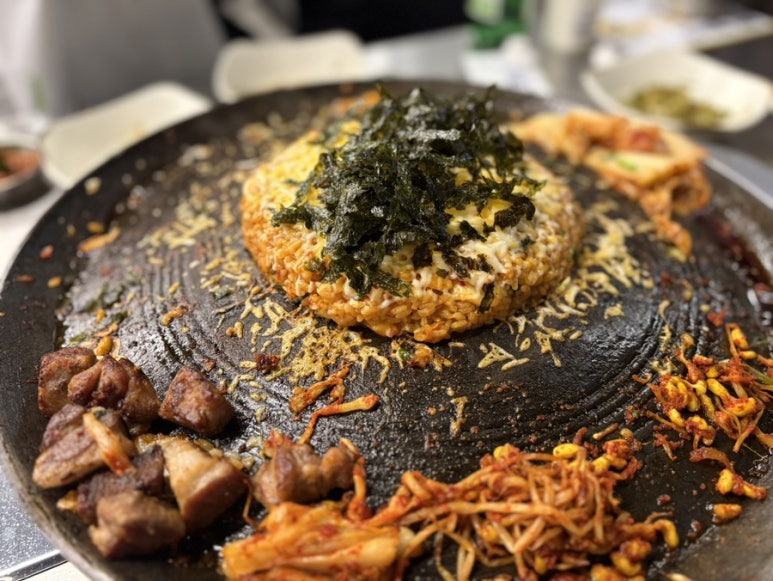 할매솥뚜껑삼겹살 이미지