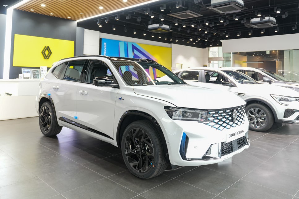 2025 르노 그랑 콜레오스 E-TECH 하이브리드 "경쟁 차종은 현대 산타페 HEV와 기아 쏘랜토 HEV" 이미지 3