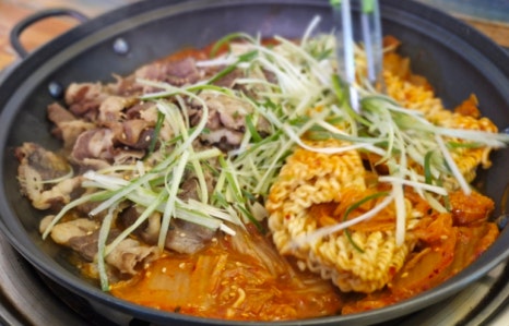 토핑폭탄김치찜 이미지