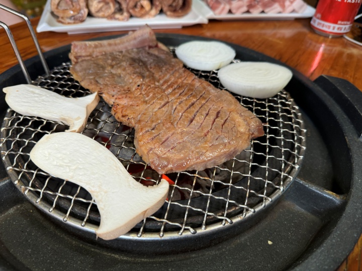 자연숯불화로구이 이미지