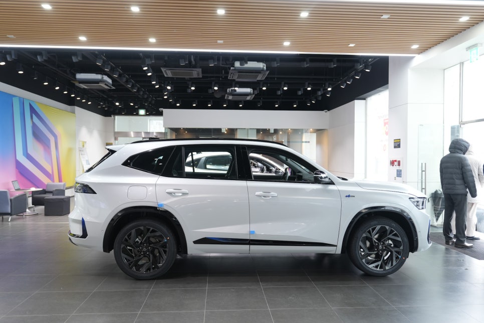 2025 르노 그랑 콜레오스 E-TECH 하이브리드 "경쟁 차종은 현대 산타페 HEV와 기아 쏘랜토 HEV" 이미지 6