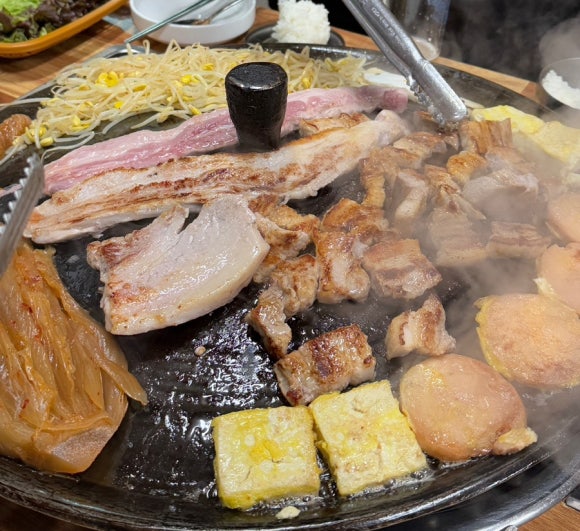 솥뚜껑삼겹도령과낙지낭자 이미지