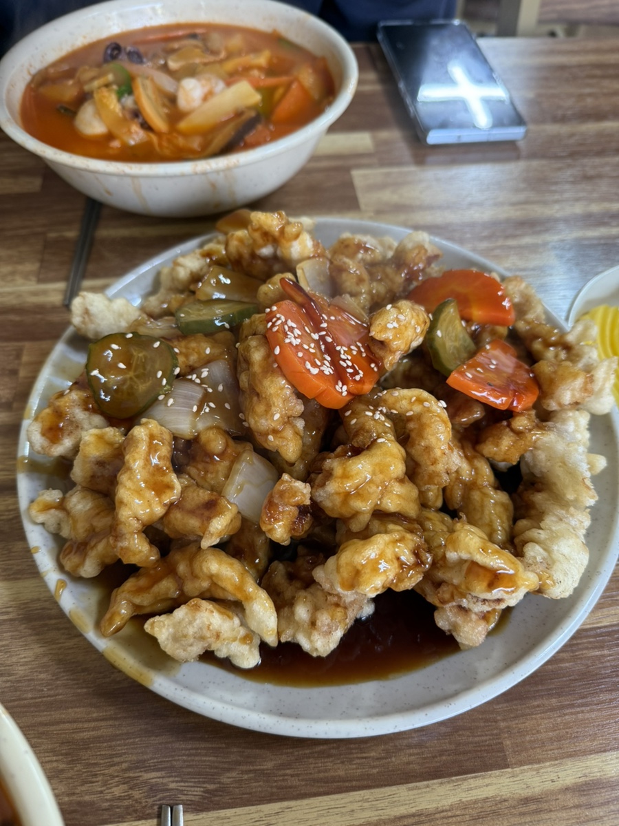 용천홍 이미지