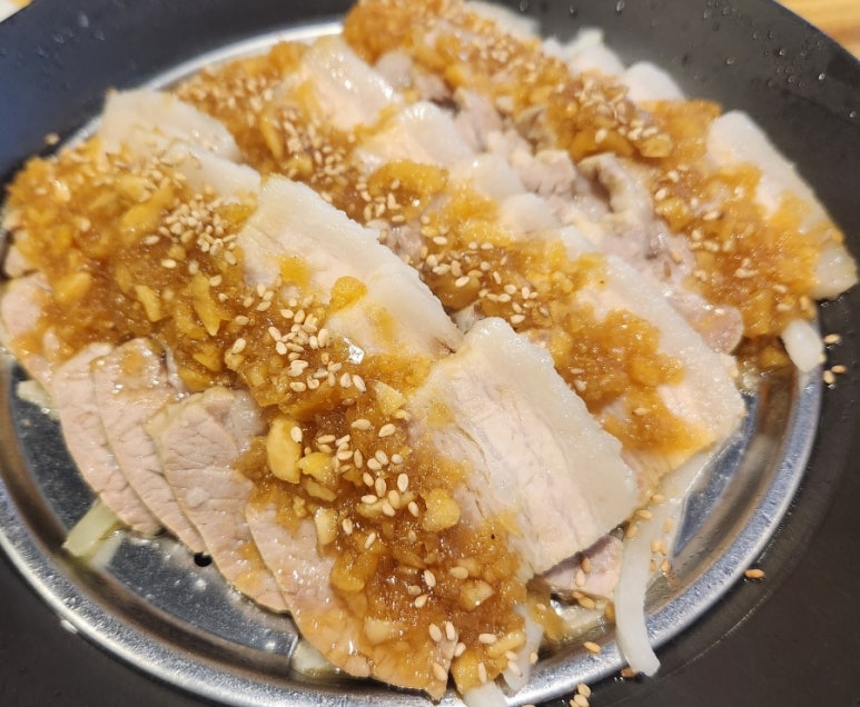 본능족으로 족발보쌈 이미지
