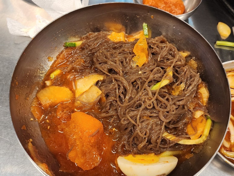 동두천솥뚜껑삼겹살 안양일번가점 이미지