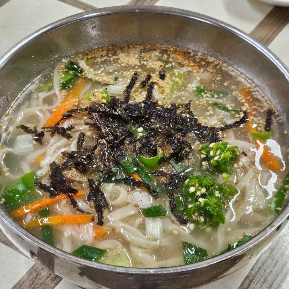 행복실비칼국수 이미지