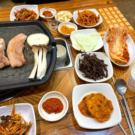 은순이네빨간돼지 이미지