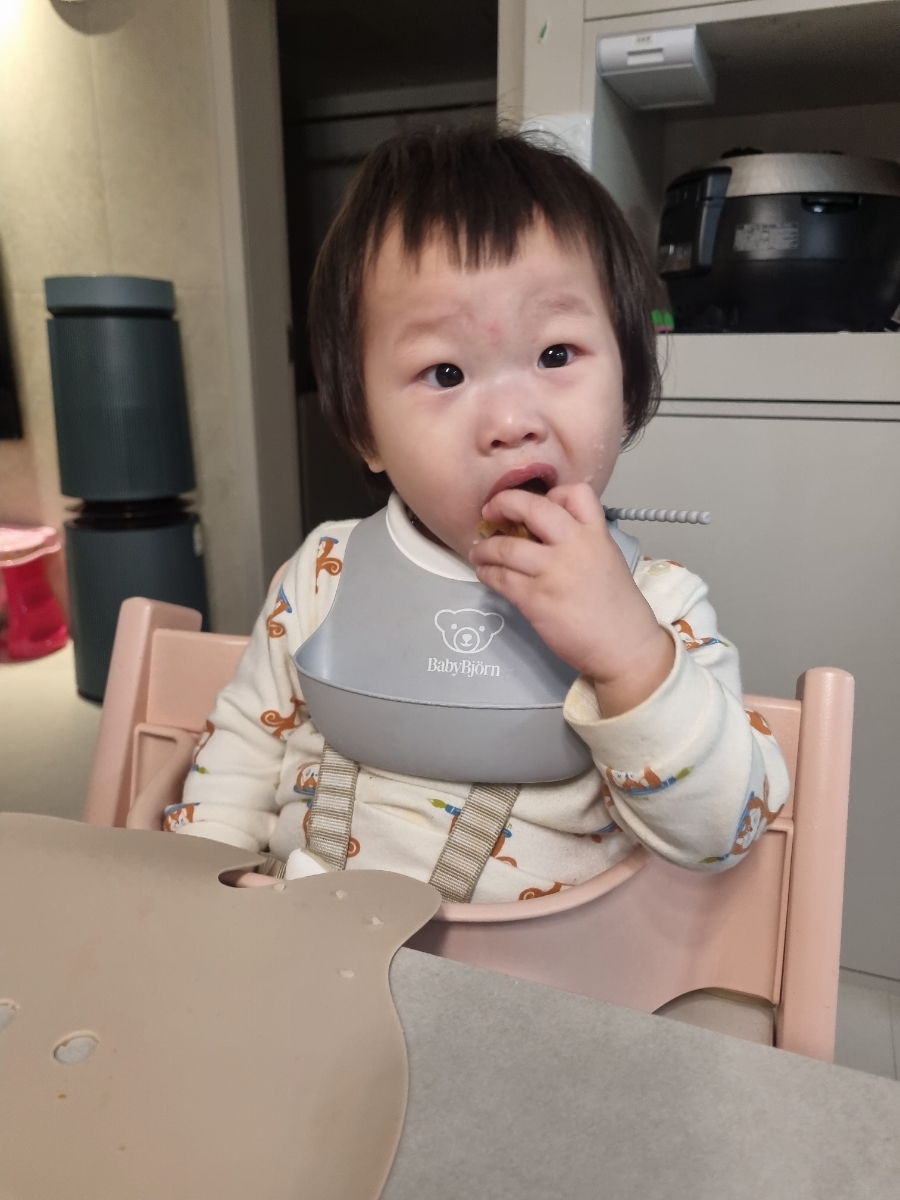 나희치킨 이미지