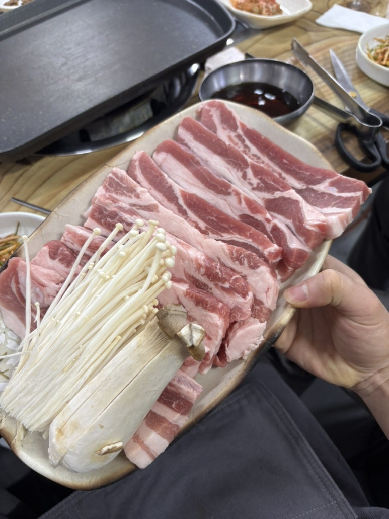 삼남매생삼겹살 이미지