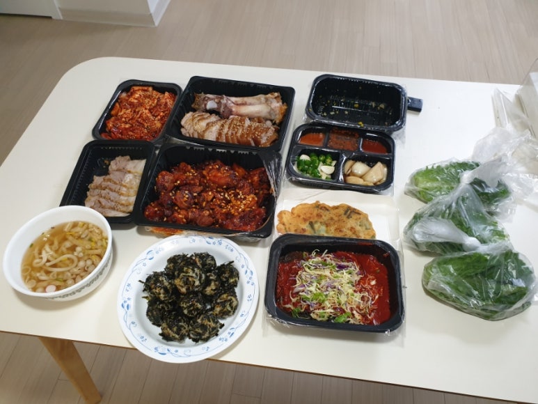 철수네왕족발 이미지
