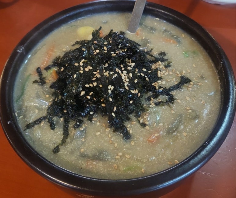 윤동균한방쑥면 이미지