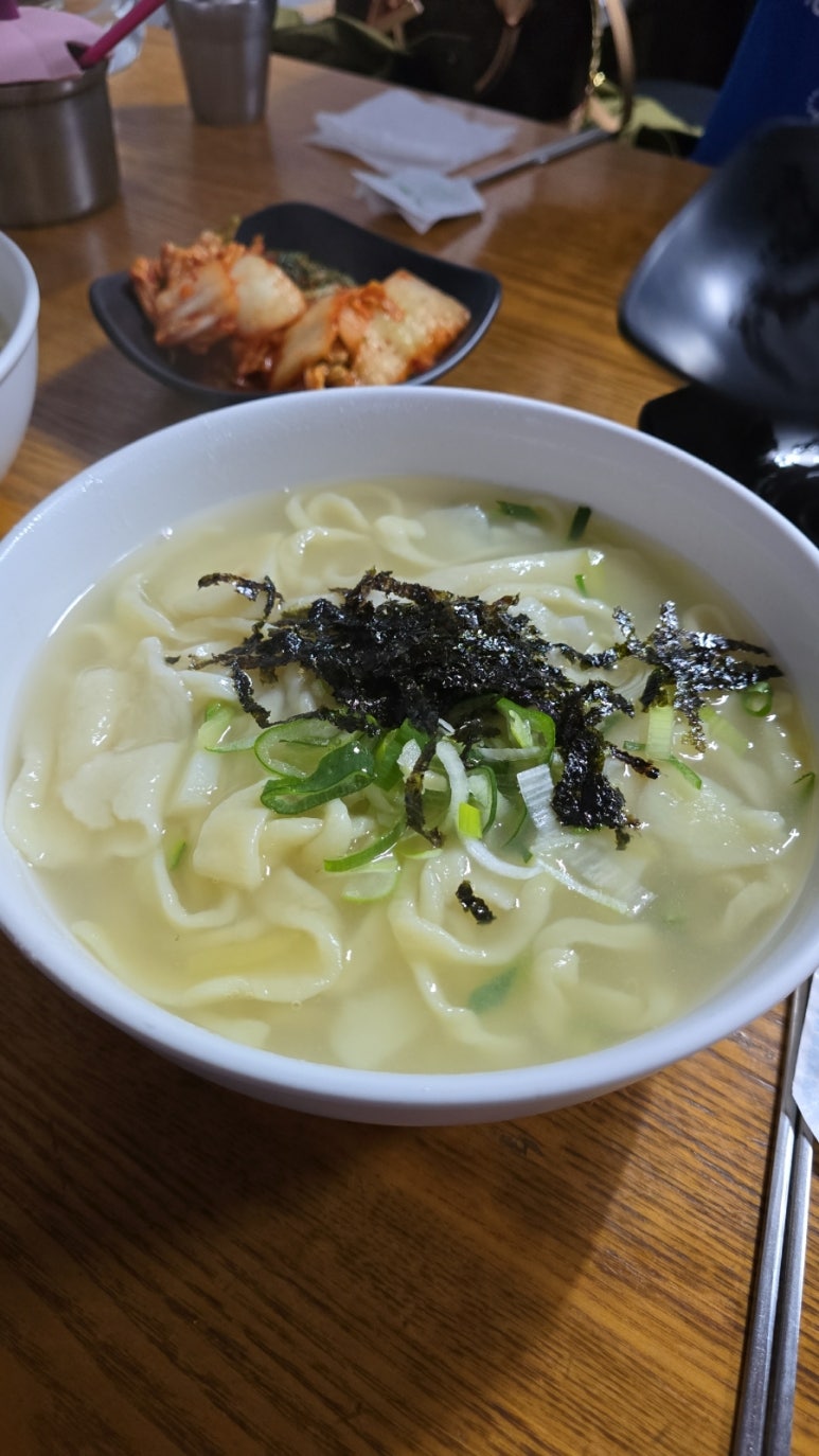 여러분칼국수 이미지