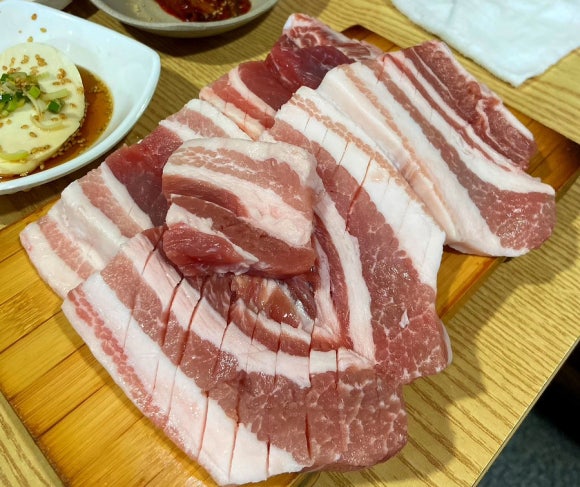 불판생돼지 이미지