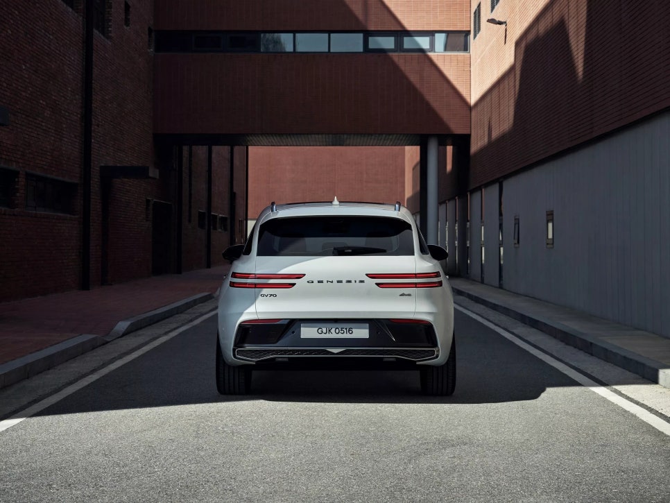 2026 제네시스 GV70 중형 럭셔리 SUV "BMW X3, 벤츠 GLC, 아우디 Q5, 렉서스 RX의 경쟁자" 이미지 3