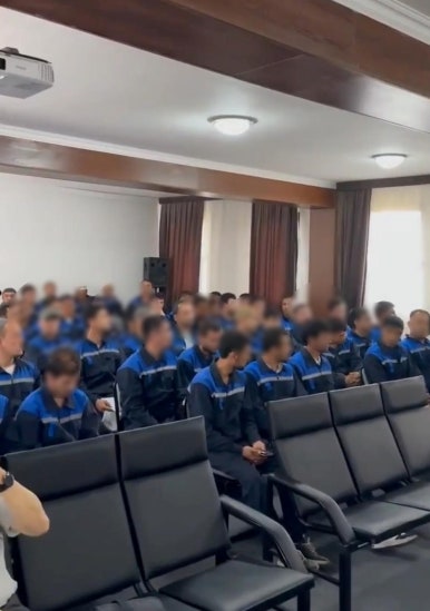 우주인력직업소개소 이미지